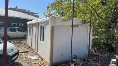 Adıyaman Merkezde Konteynere Giren Hırsızlar Klimayı Çalarak Kayıplara Karıştı