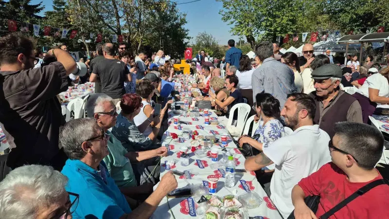 Tekirdağ'da Düzenlenen Kırçma Buluşması Türk ve Yunan Mübadil Torunlarını Bir Araya Getirdi