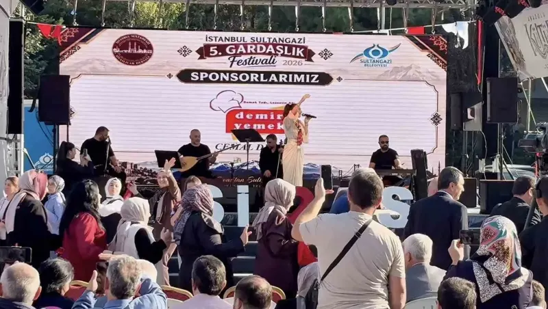 Sultangazi'de Düzenlenen Sivas Gardaşlık Günleri'nde Kardeşlik Rüzgarı Eşti
