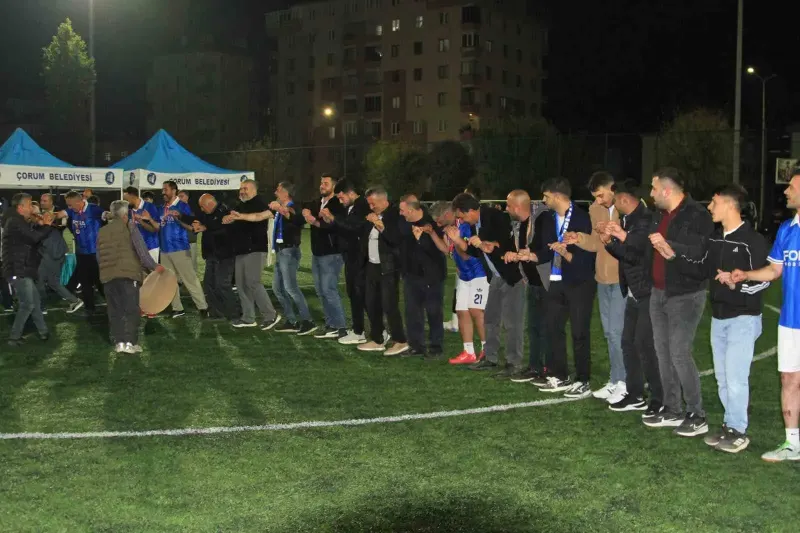 Çorum'da Köyler Arası Futbol Turnuvasında Şampiyon Kınık Köyü Oldu