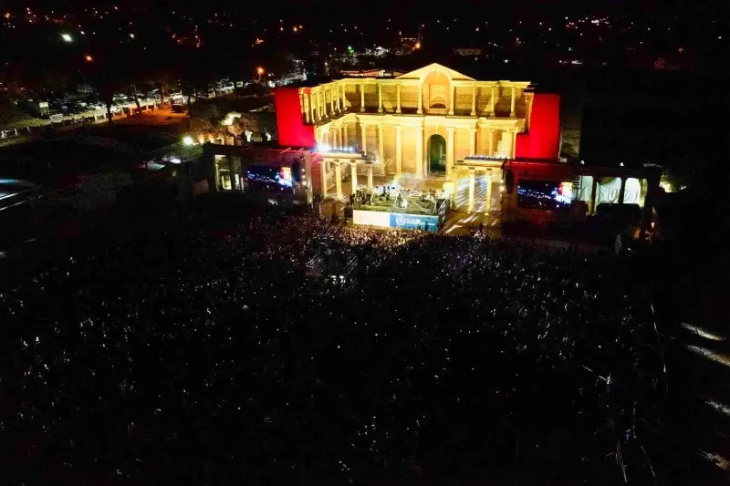Tarihi Sardes Antik Kenti Dünyaca Ünlü Müzisyen Goran Bregovic Konserine Ev Sahipliği Yaptı