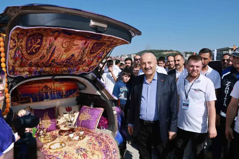 Gebze'de Otomobil Tutkunları 3. Modifiyeli Araçlar Festivali'nde Buluştu