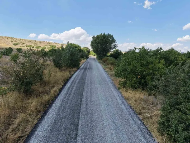 Malatya'da 7 Mahallenin Ulaşımını Rahatlatan 22 Kilometrelik Yol Çalışması Tamamlandı