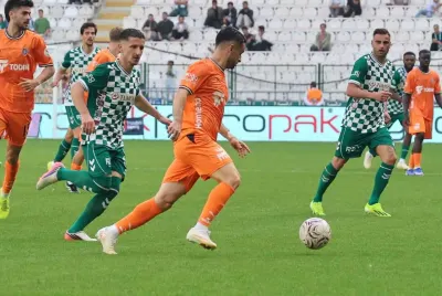 Trendyol Süper Lig: Konyaspor ve Başakşehir Puanları Paylaştı