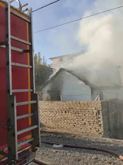 Bingöl'de Çıkan Odunluk Yangını Ekiplerin Zamanında Müdahalesiyle Söndürüldü
