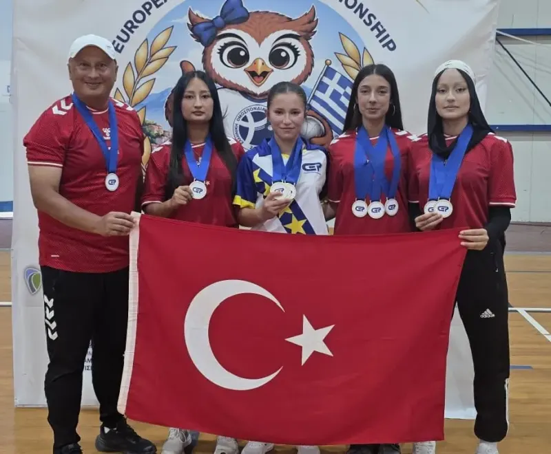 Samsunsporlu Sporcu Yağmur Tosun Avrupa Şampiyonasında Madalyaları Topladı