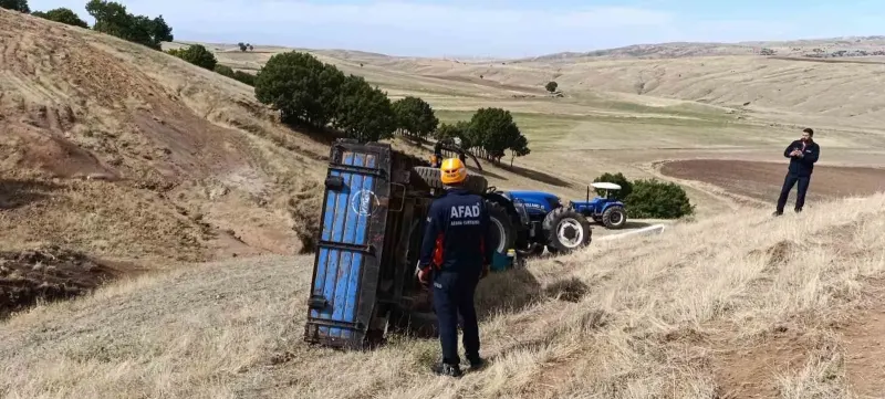 Muş’ta Kontrolden Çıkan Traktör Devrildi: Sürücü Ağır Yaralandı