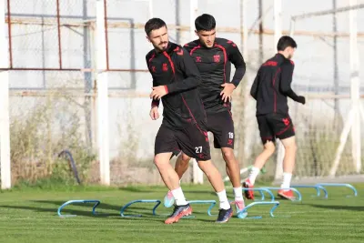 Sivasspor, Bandırmaspor Mücadelesi İçin Antrenmanlarına Devam Ediyor