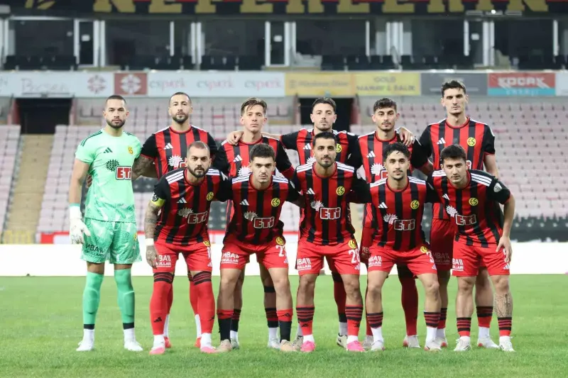 Eskişehirspor Sahasında Etimesgut Spor İle Puanları Paylaştı