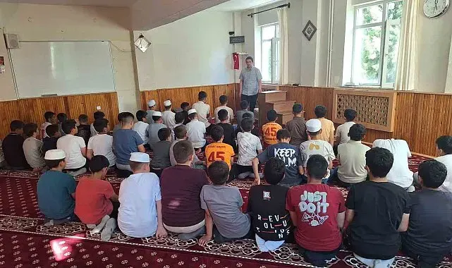 Hafızlık öğrencileri teknoloji bağımlılığı konusunda bilgilendirildi