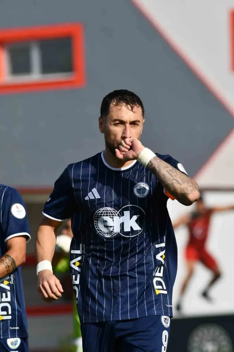 Erciyes 38 FSK Kaptanı Artun Akçakın Adanaspor Maçında Yıldızlaştı