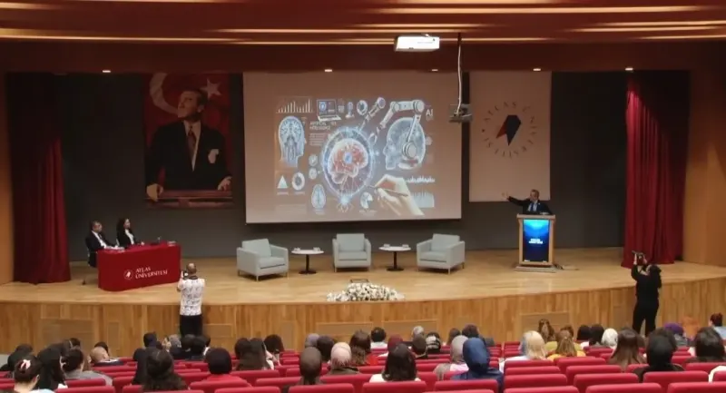 Nörofest 2026’da Beyin ve Yapay Zeka Çalışmaları Ele Alındı