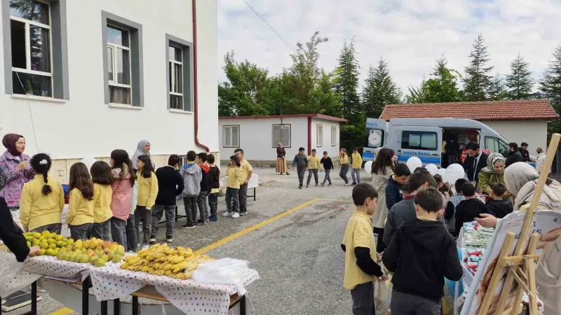 Bozkır’da Bin Üç Yüz Öğrenciye Sağlık Ve Meyve Desteği