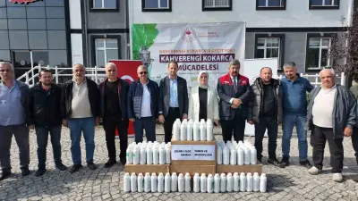 Düzce'de Tarımı Tehdit Eden Kahverengi Kokarcaya Karşı Çilimli'de Ürün Dağıtıldı