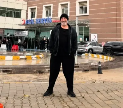 Ünlü Komedyen Cem Yılmaz Tedavi Gördüğü Hastaneye Kontrol İçin Geldi