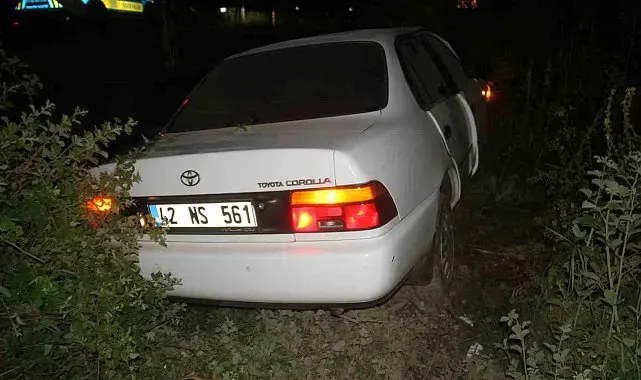 Konya'da kontrolünü kaybeden otomobil yoldan çıktı: 3 yaralı