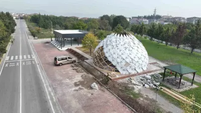 Gölcük Belediyesi Tarafından Hayata Geçirilen Günevi Projesinde İnşaat Hızla Sürüyor
