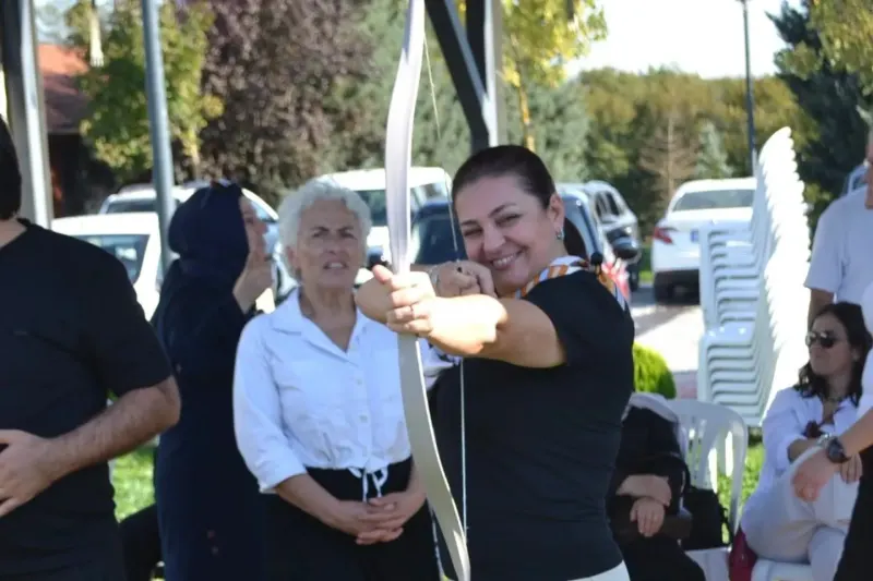 Kemahlı Kadınlar Geleneksel Okçuluk Turnuvası Coşkuyla Tamamlandı