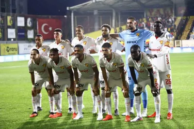 Trendyol Süper Lig Karşılaşmasında Eyüpspor Karşısında Göztepe Üstünlüğü Sürüyor