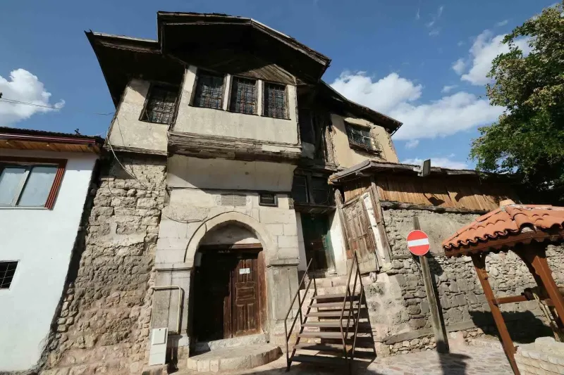 Tokat'ta Kapsamlı Kentsel Dönüşüm Projesinde Yıkım Adımı Atıldı