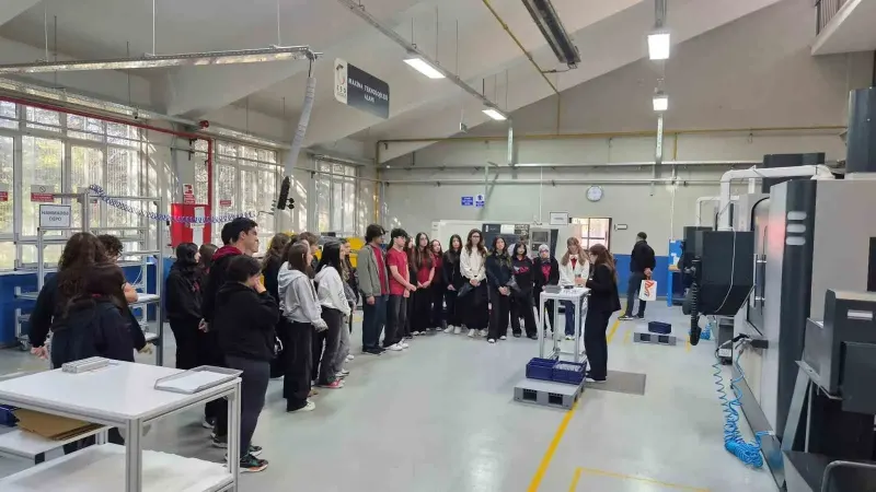 Eskişehir Model Fabrika İstanbul Fen Lisesi Öğrencilerini Ağırladı
