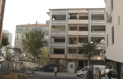 Güngören'de Kentsel Dönüşüm Mağduriyeti: Yıkılan Binalar Yeniden Yapılmayı Bekliyor
