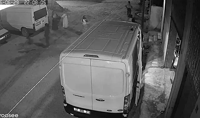 Suruç'ta 2 çocuğun yaralandığı patlama anı kamerada