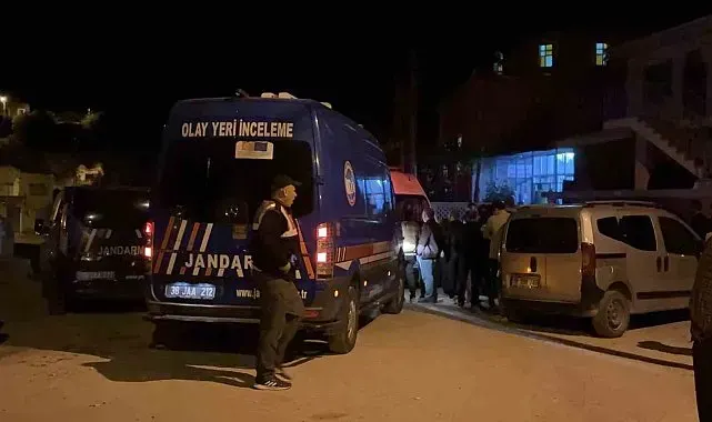 Camide 2 kişiyi bıçakla öldüren saldırganın asıl hedefi imammış