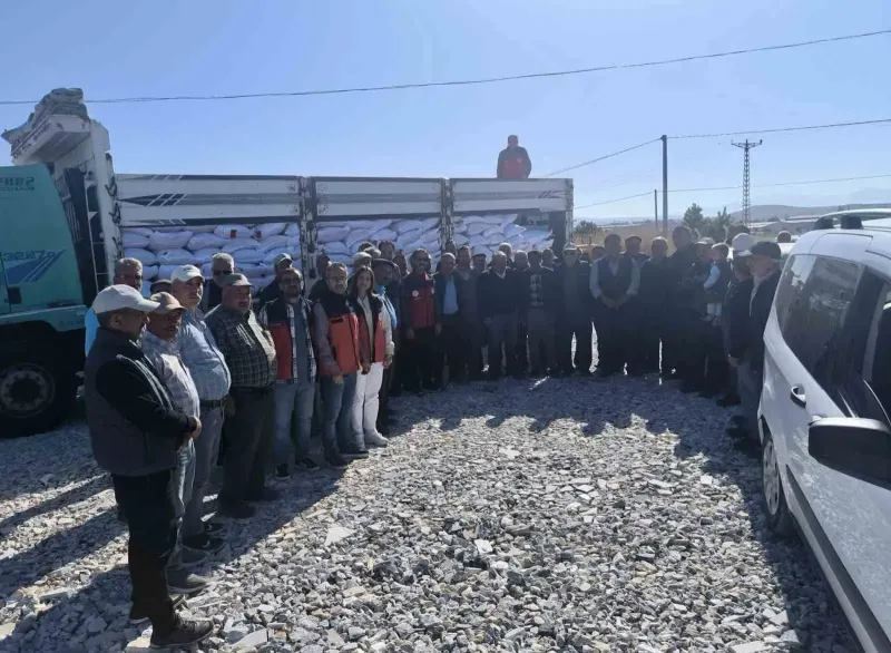 İscehisar İlçesinde Çiftçilere Hibe Destekli Buğday Tohumu Dağıtımı Yapıldı