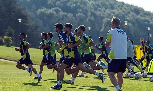 Fenerbahçe günü çift antrenmanla tamamladı