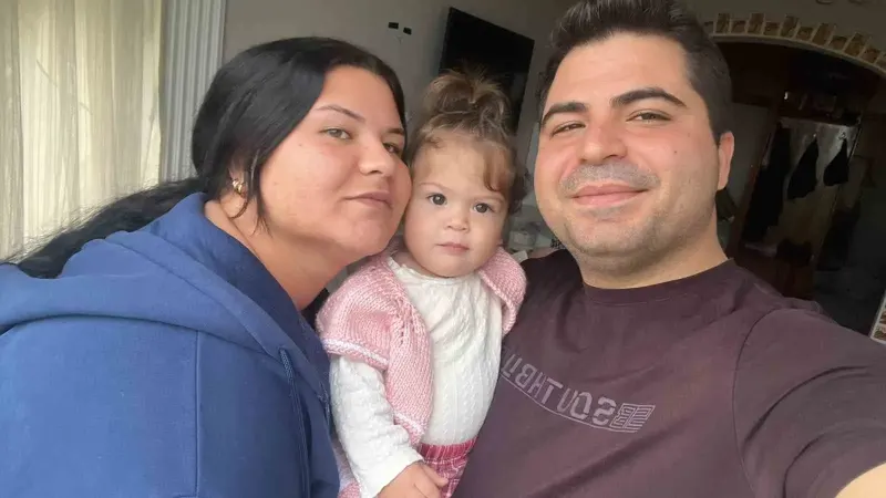 Antalya’da Diş Çıkarma Ateşiyle Hastaneye Götürülen 13 Aylık Bebek Hayatını Kaybetti