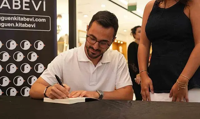 Maltepe'de yazar Caner Kaldı okurlarıyla buluştu