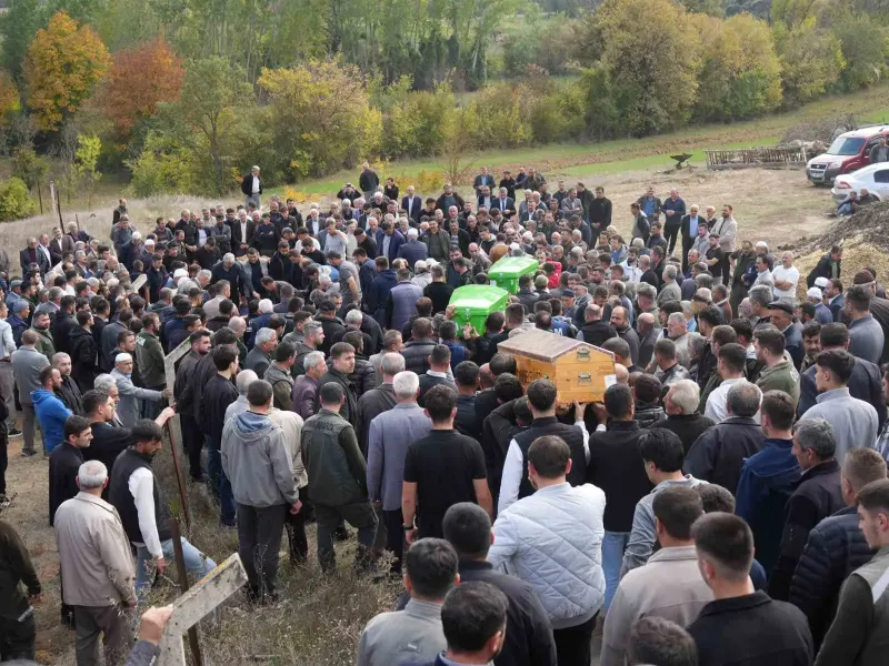Kastamonu'daki Silahlı Kavgada Yaşamını Yitiren Aynı Aileden Dört Kişi Son Yolculuğuna Uğurlandı