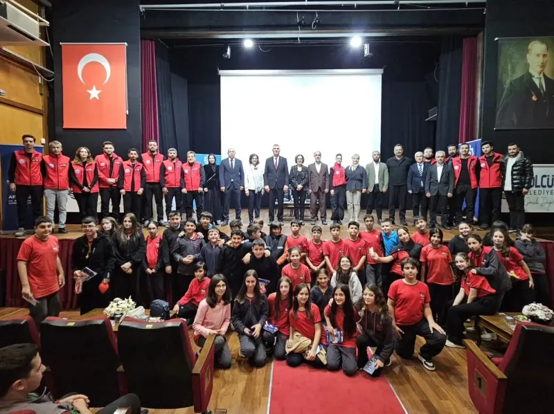 Gölcük'te Afet Risklerini Azaltma Paneli Gerçekleştirildi