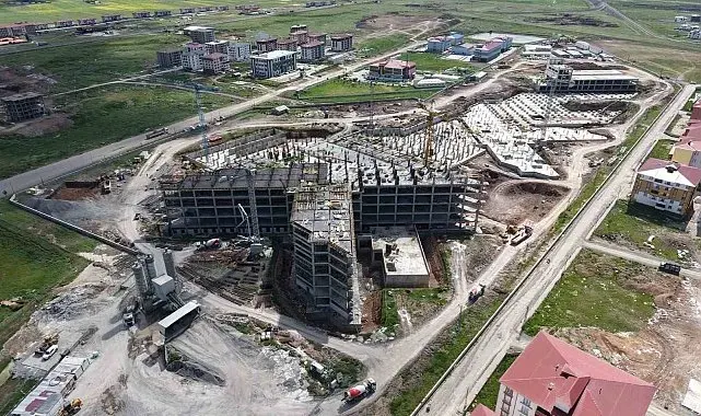 500 Yataklı Kars Bölge Hastanesi yükseliyor: Kars sağlıkta yeni bir döneme hazırlanıyor