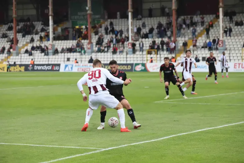 Bandırmaspor ile Sivasspor 17 Eylül Stadı'nda Puanları Paylaştı