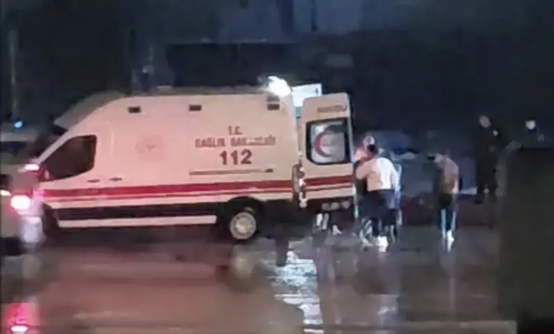 Bandırma'da Kontrolden Çıkan Otomobil Karşı Şeride Geçti: 1 Yaralı