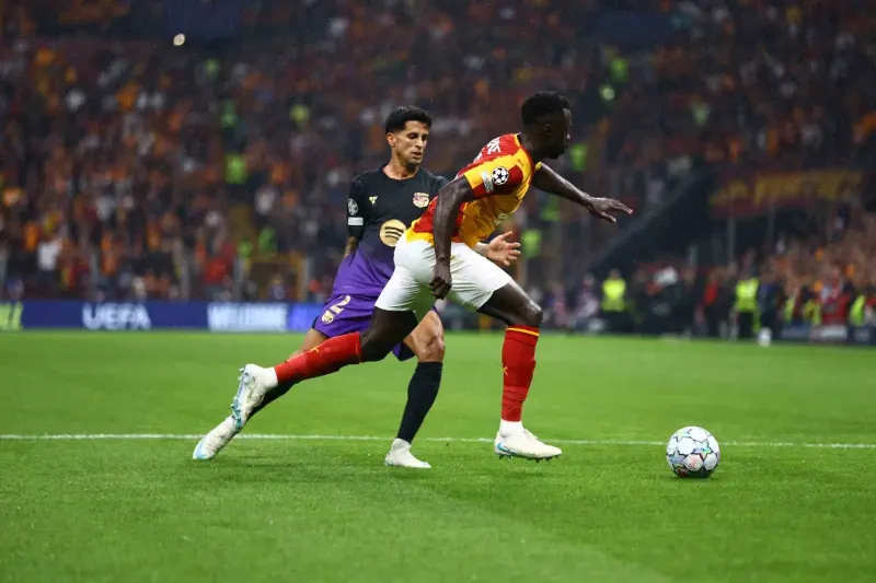 Galatasaray ve Barcelona Şampiyonlar Ligi Maçında İlk Yarıyı Berabere Tamamladı