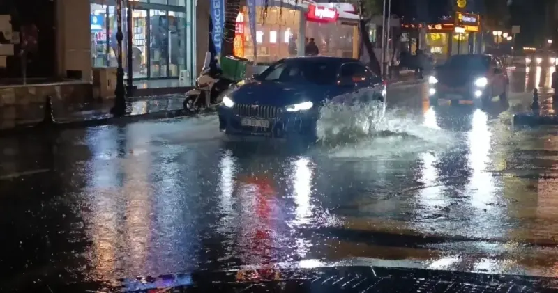 Tekirdağ'da Şiddetli Sağanak Yağış Hayatı Olumsuz Etkiledi