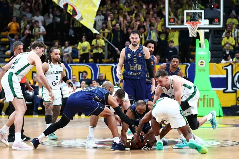 Fenerbahçe, Zalgiris Kaunas Maçını 99-80 Kazanarak Dördüncü Galibiyetine Ulaştı