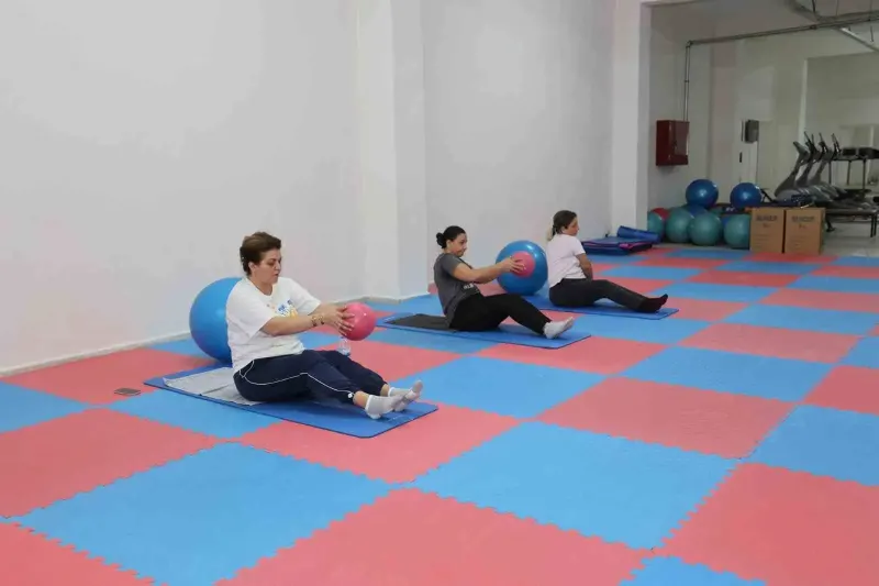 Şehzadeler Belediyesi Kadın Spor Merkezi Hafta Boyu Spor İmkânı Sunuyor