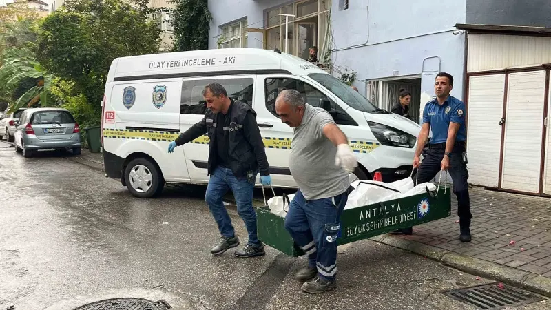 Alanya'daki Bir Pansiyonda Kalan 71 Yaşındaki Adam Ölü Bulundu