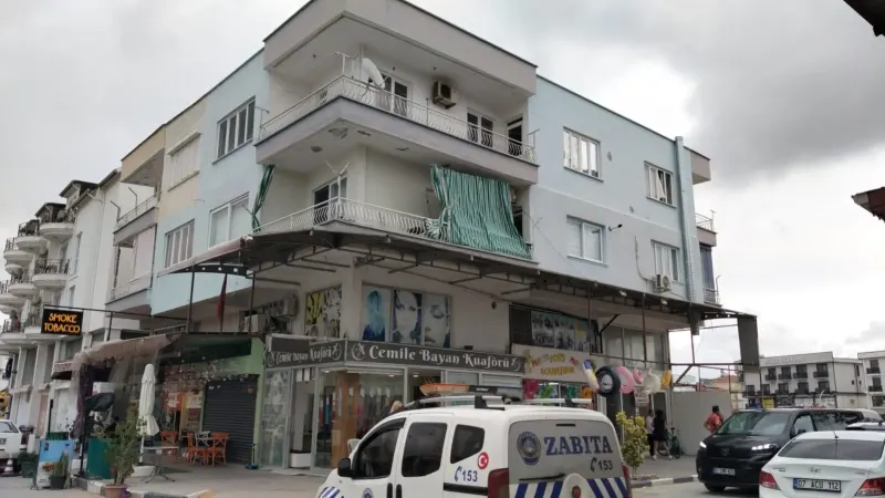Antalya'da Evinde Hareketsiz Bulunan Hayvansever Kadın Hastanede Yaşamını Yitirdi
