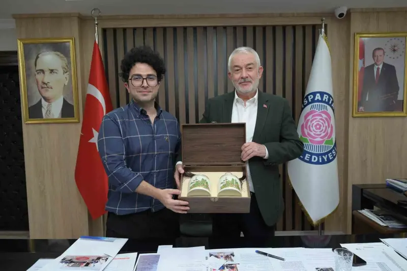 Isparta Gülünün Çin Serüveni Sosyal Medyada Rekor Kırdı