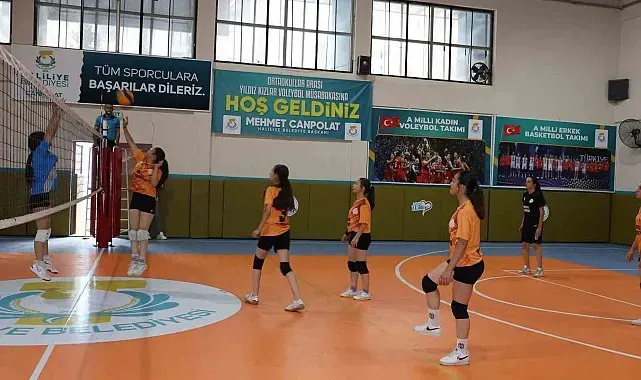 Genç sporcular Haliliye'de voleybol coşkusu yaşadı