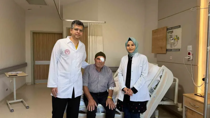 Bilecik'te Tıp Alanında Bir İlk: İki Göz Ameliyatı Tek Seansta Gerçekleştirildi