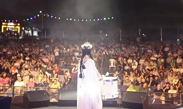 9. Uluslararası Nilüfer Caz Festivali Emel Mathlouthi konseriyle sona erdi