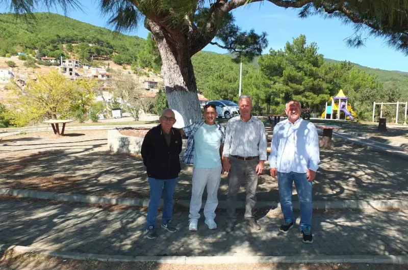 Kazdağları'nın Eteğindeki Gelin Çamı Ziyaretçilerini Büyülüyor