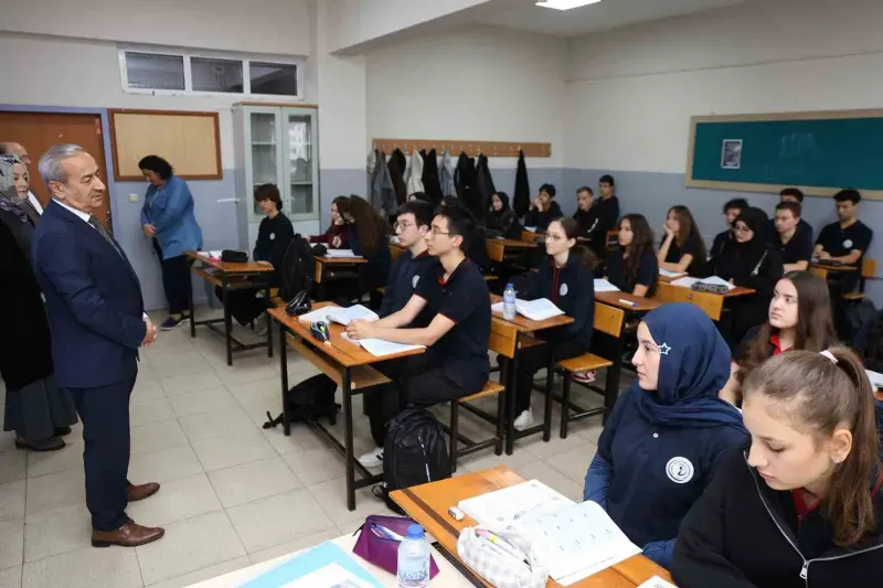 Karabük İl Milli Eğitim Müdürü Nevzat Akbaş Okullarda İnceleme Yaptı