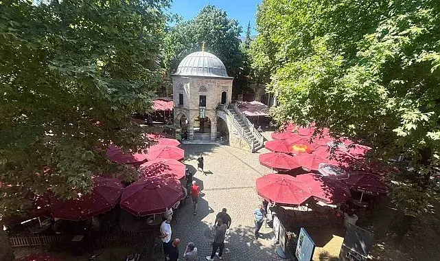530 yıllık tarihi Kozahan'da masa sandalyeler yeniden açıldı